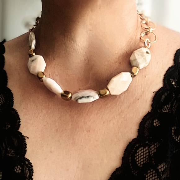 Natural Large Peruvian Pink Opal In Gold Plated Necklace - Picture 9 of 9